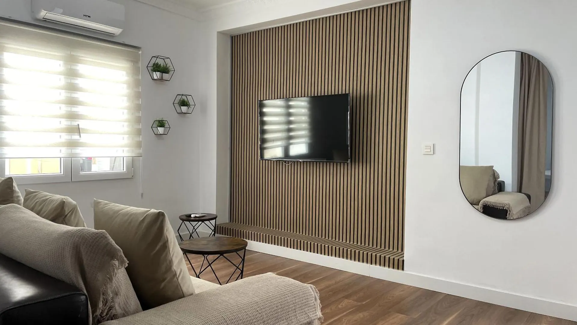 Apartamento Calma Carihuela Beach - 10 Metros De La Playa Torremolinos Apartment