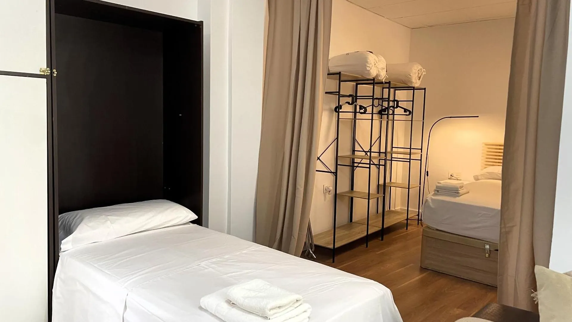 Apartamento Calma Carihuela Beach - 10 Metros De La Playa Torremolinos Apartment